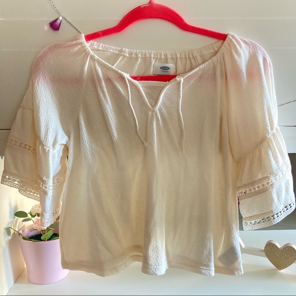 🌸3/$30🌸 Old Navy Girls’ Peasant Cream top👚🤍👢 - Picture 1 of 5